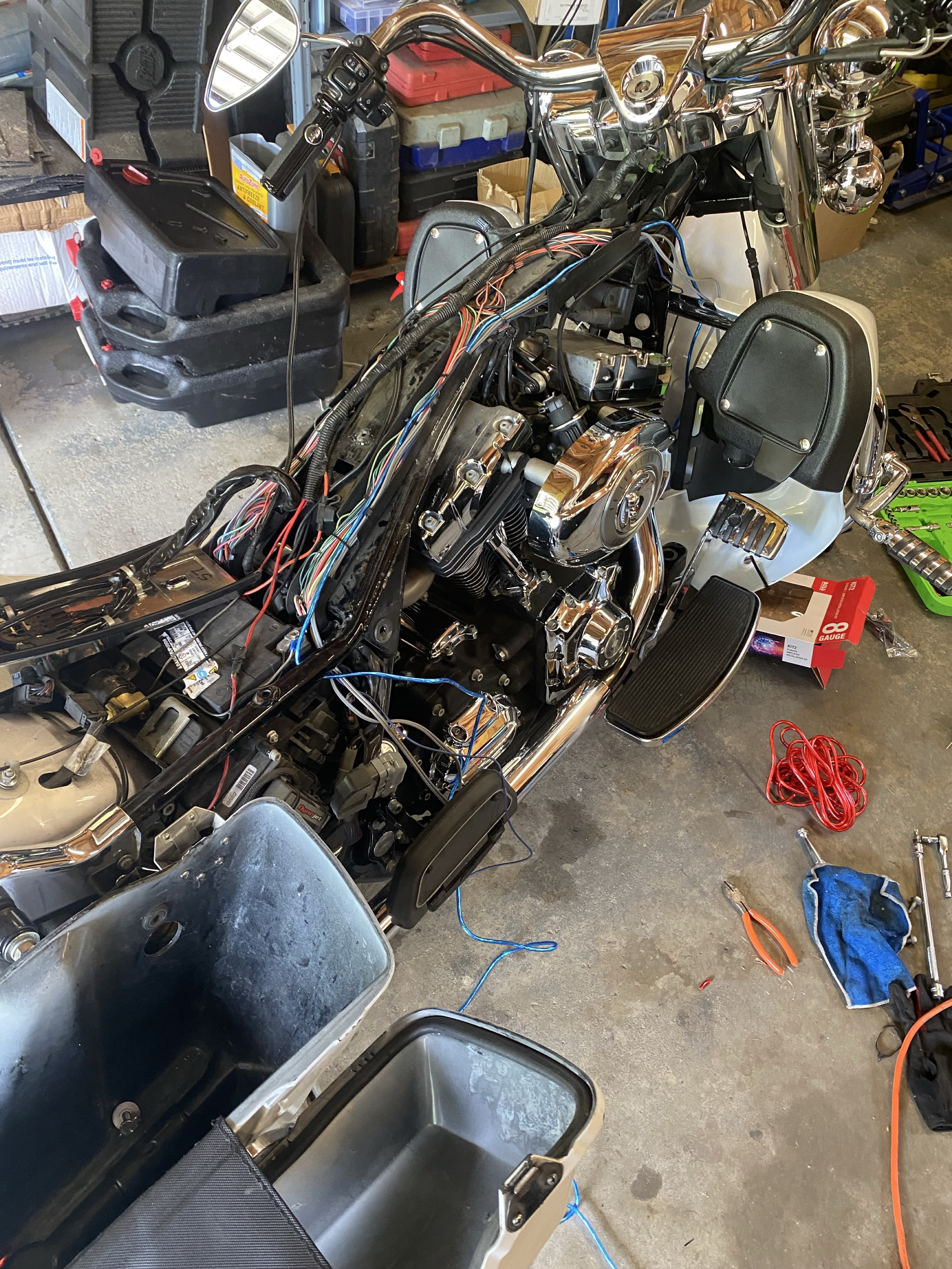 Stripped-down bobber conversion